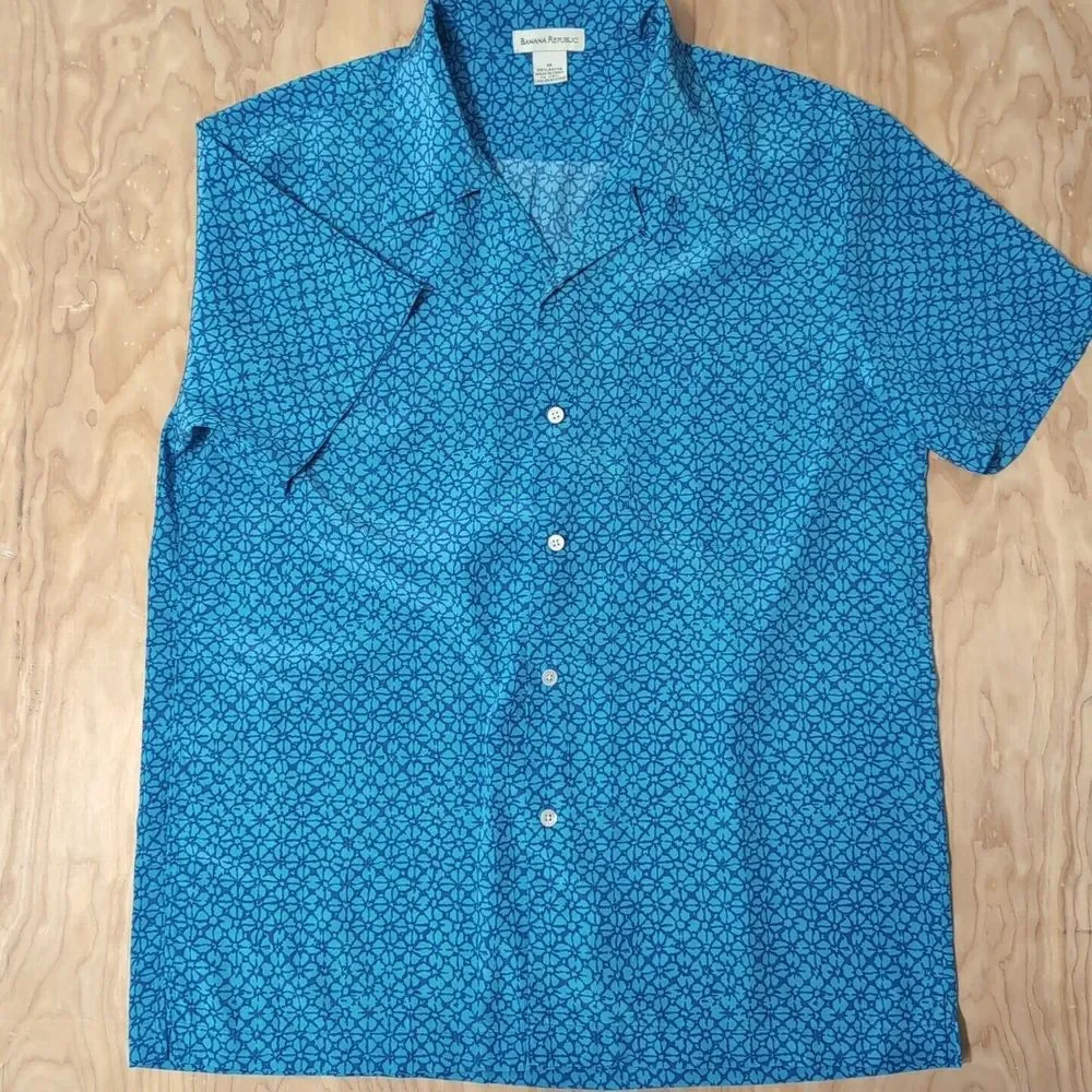 RARE Banana Republic Mens Shirt Size Med Floral Hawaiian‎ 100% Rayon Blue EUC